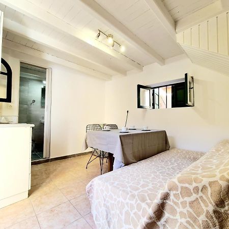 Piccolo Modern Suites Old Town Rhodes City ภายนอก รูปภาพ