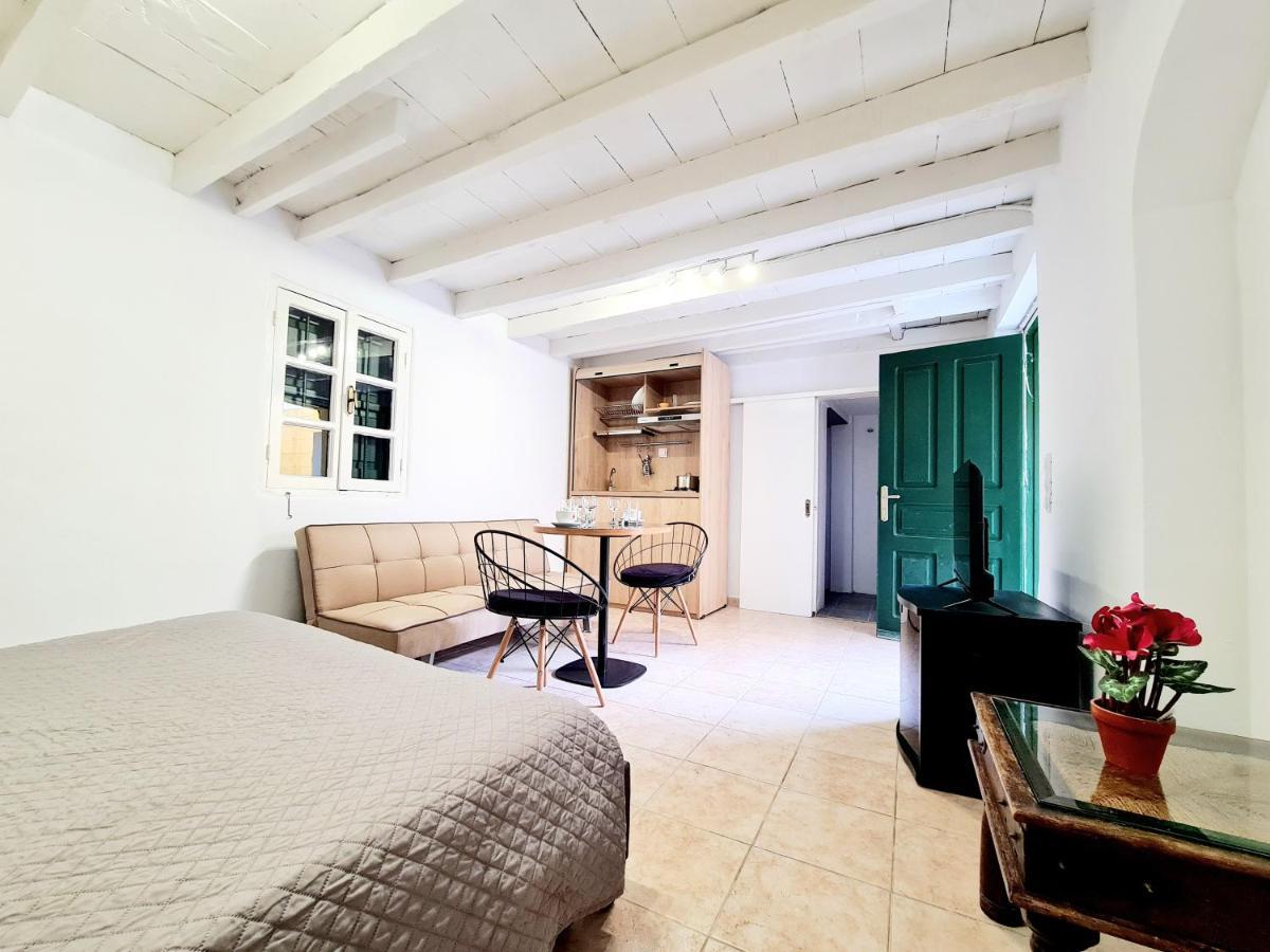Piccolo Modern Suites Old Town Rhodes City ภายนอก รูปภาพ