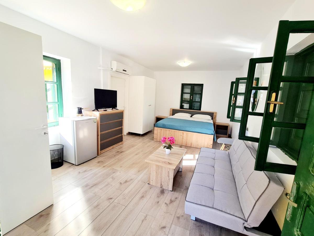 Piccolo Modern Suites Old Town Rhodes City ภายนอก รูปภาพ