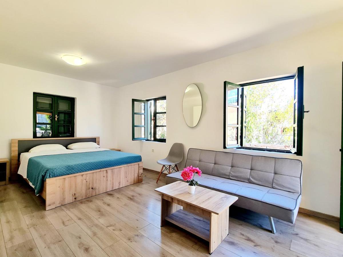 Piccolo Modern Suites Old Town Rhodes City ภายนอก รูปภาพ