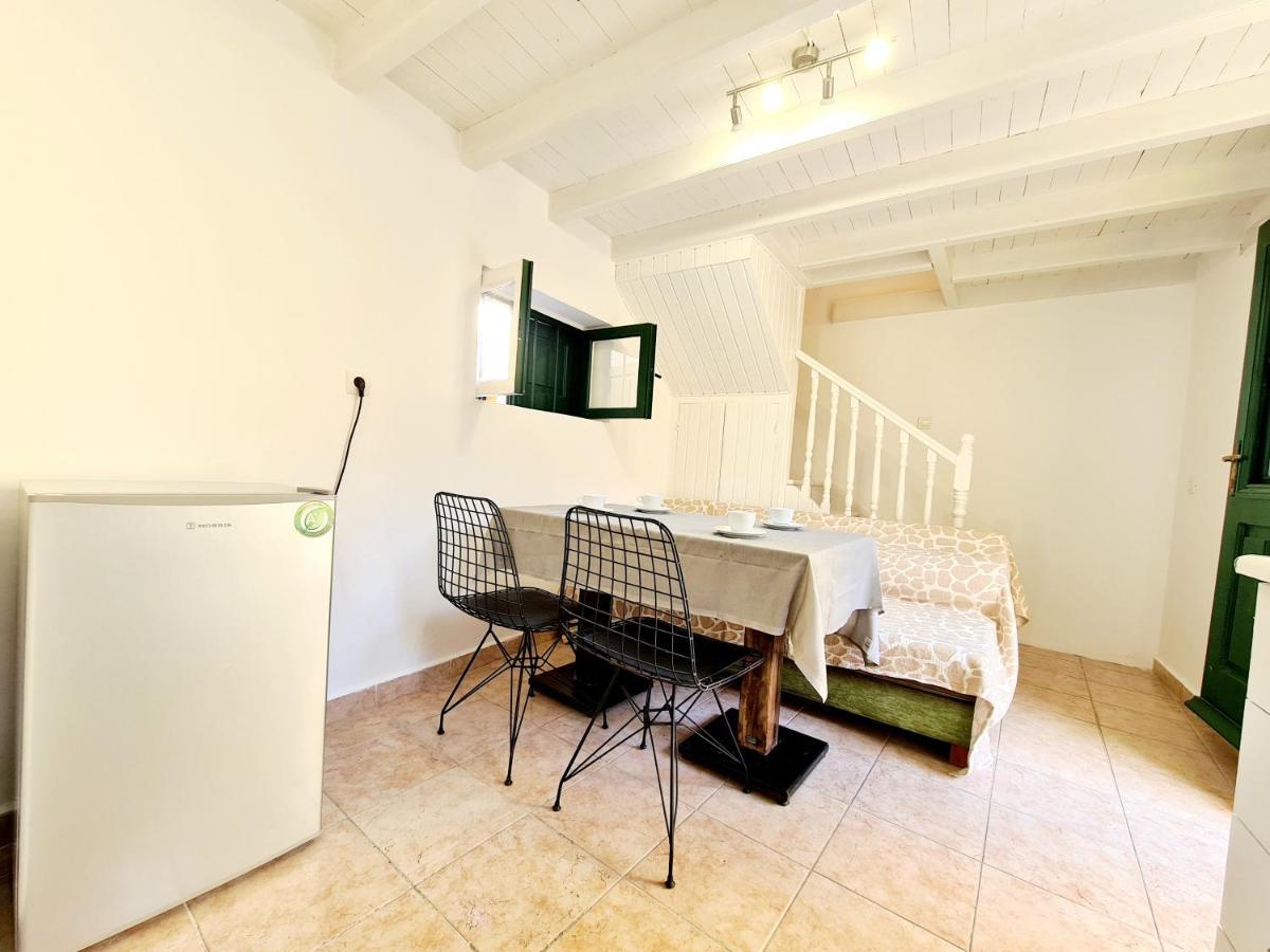 Piccolo Modern Suites Old Town Rhodes City ภายนอก รูปภาพ